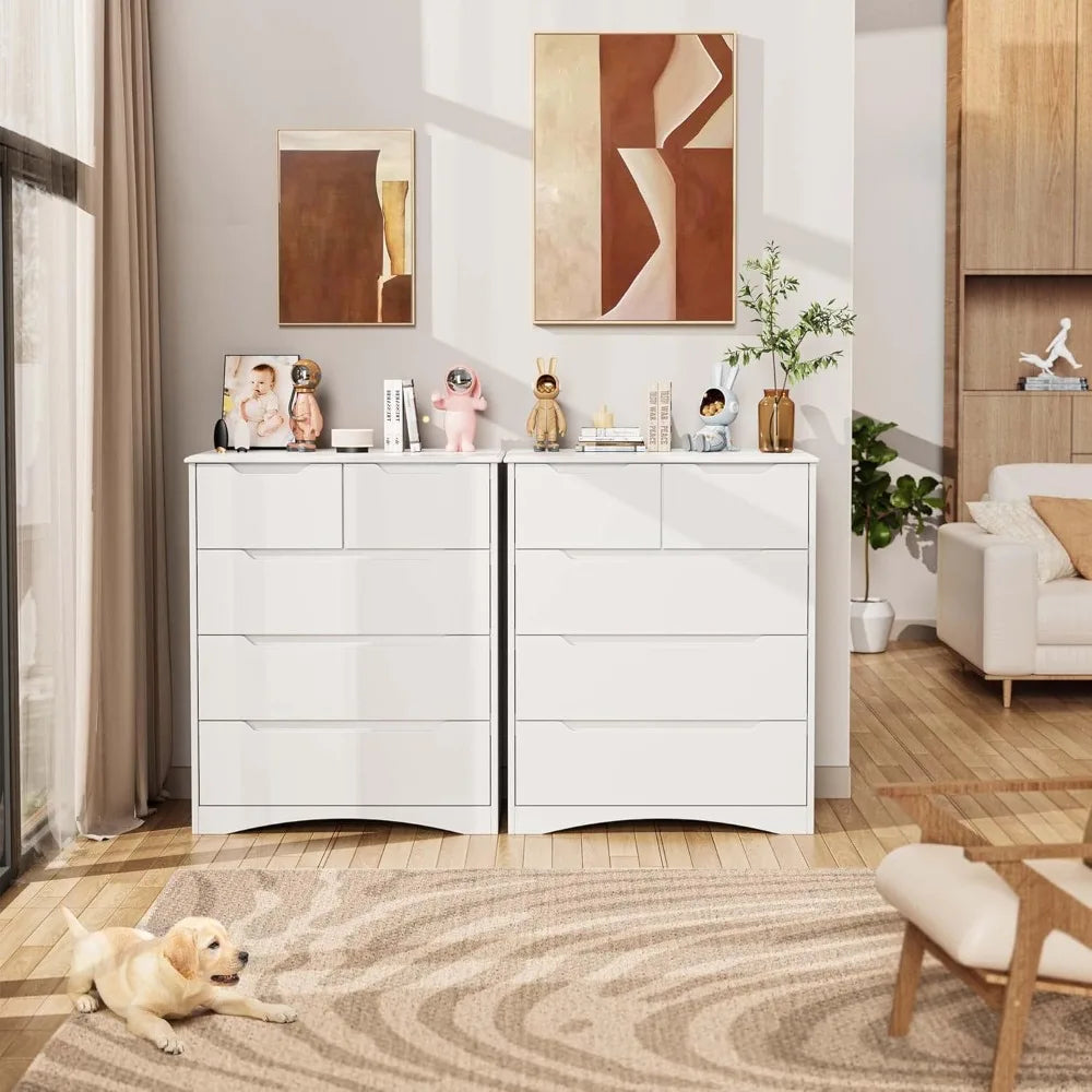 5 Drawers Chest, Dresser for Bedroom with Large Storage Capacity, Chest of Drawers with Embedded Handle Anti-Tripping Device